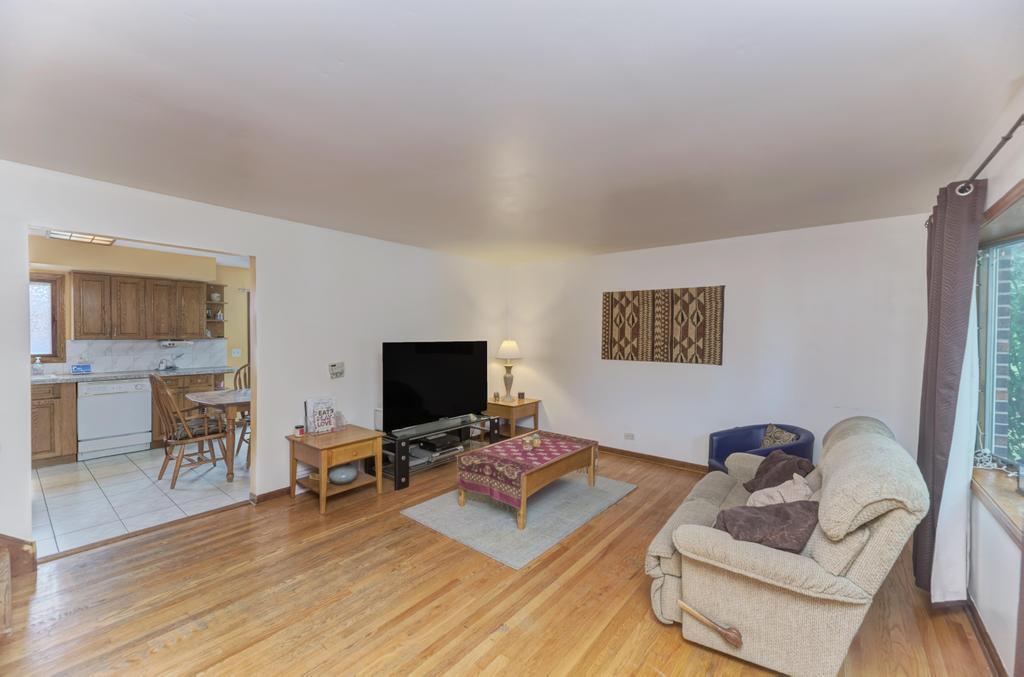 1795 JO ANN Lane, Addison, IL 60101