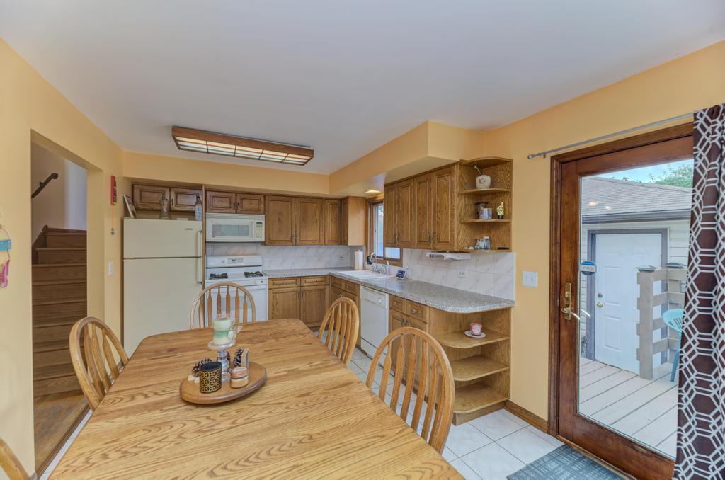 1795 JO ANN Lane, Addison, IL 60101