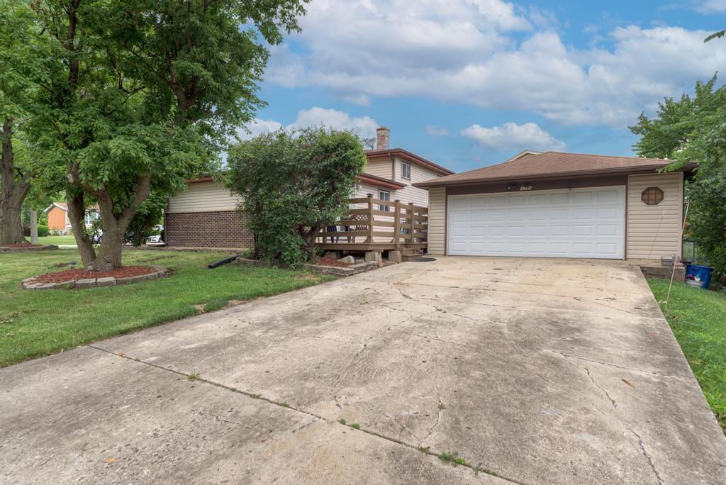 1795 JO ANN Lane, Addison, IL 60101