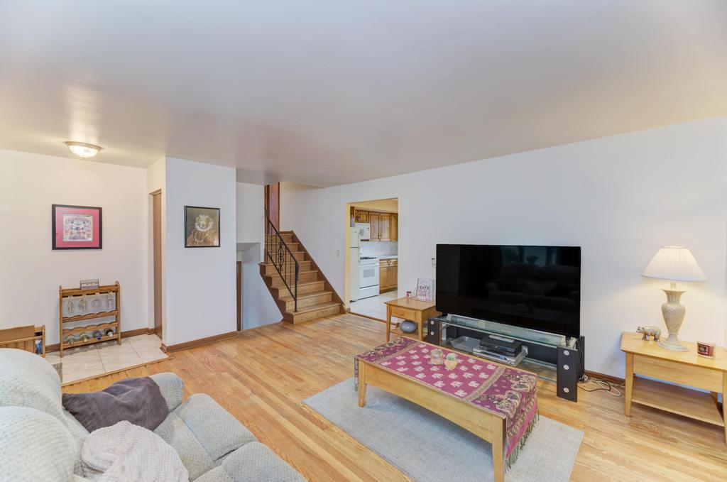 1795 JO ANN Lane, Addison, IL 60101