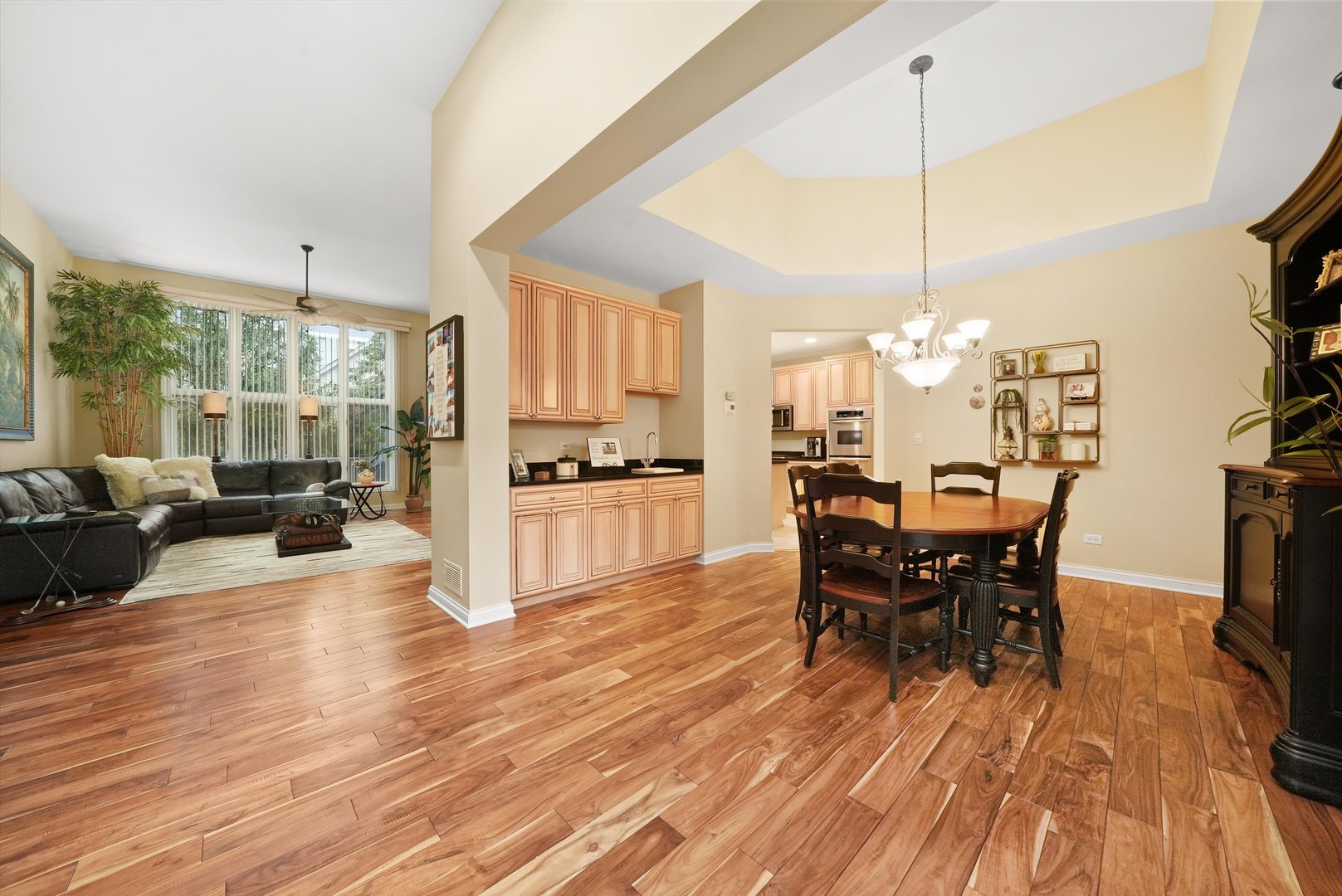 19 LAUGHRY Lane, Palos Park, IL 60464
