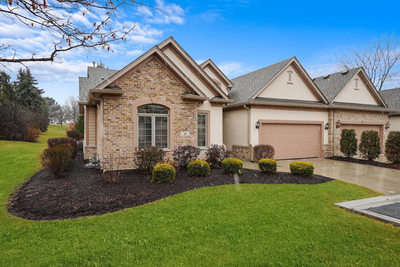 19 LAUGHRY Lane, Palos Park, IL 60464