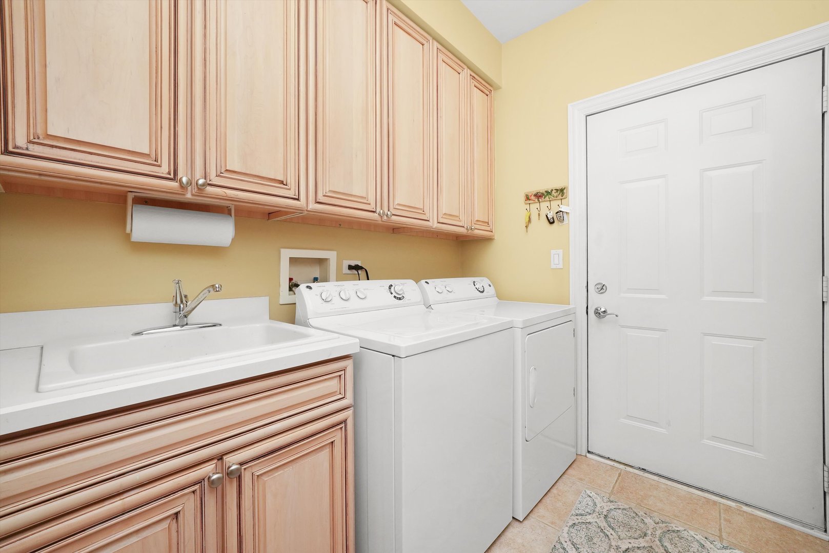19 LAUGHRY Lane, Palos Park, IL 60464