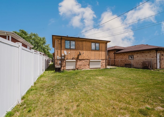 306 Escanaba Avenue, Calumet City, IL 60409