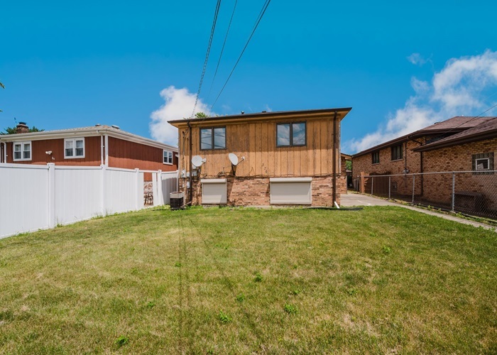 306 Escanaba Avenue, Calumet City, IL 60409