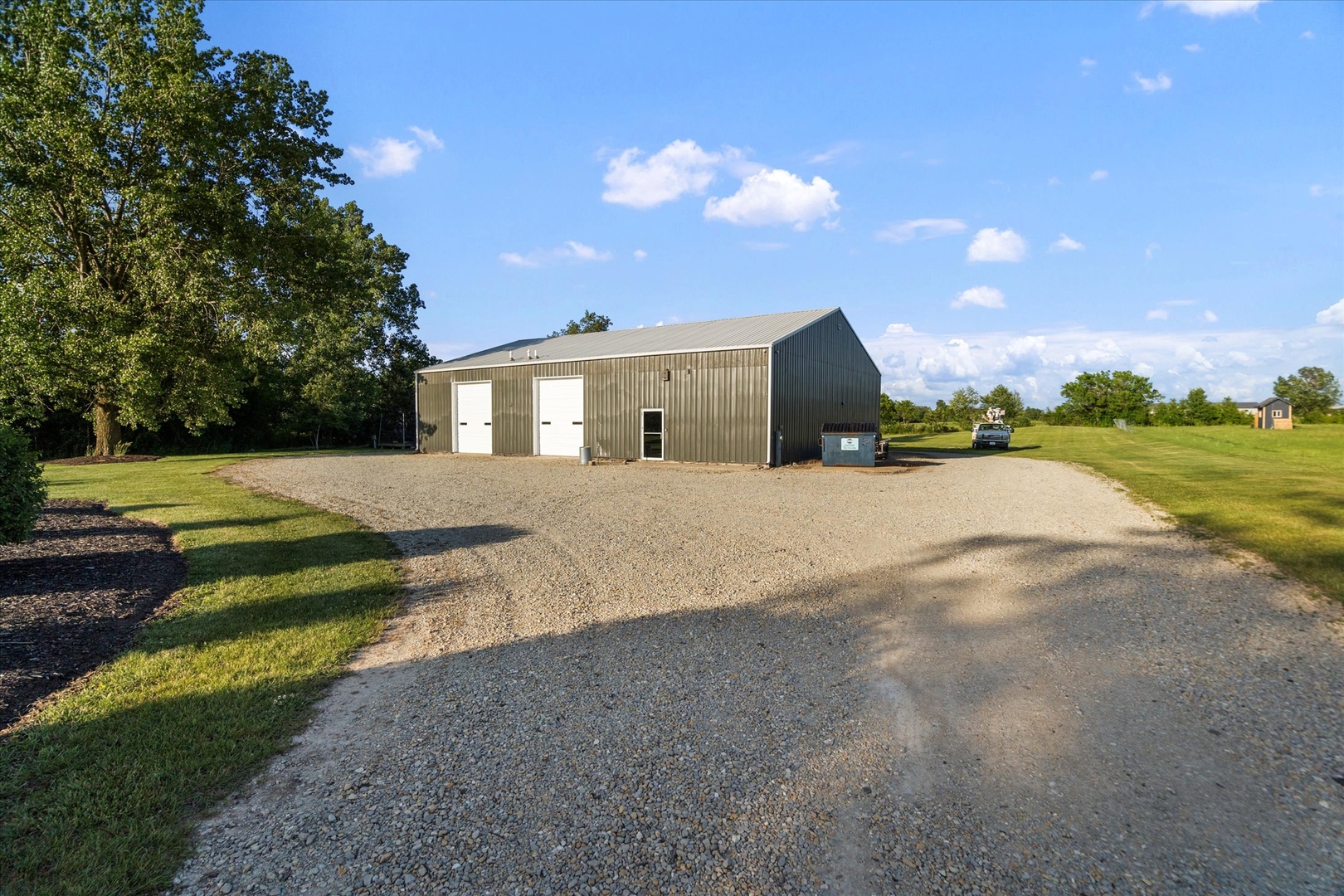 1002 S Schoolhouse Road, New Lenox, IL 60451