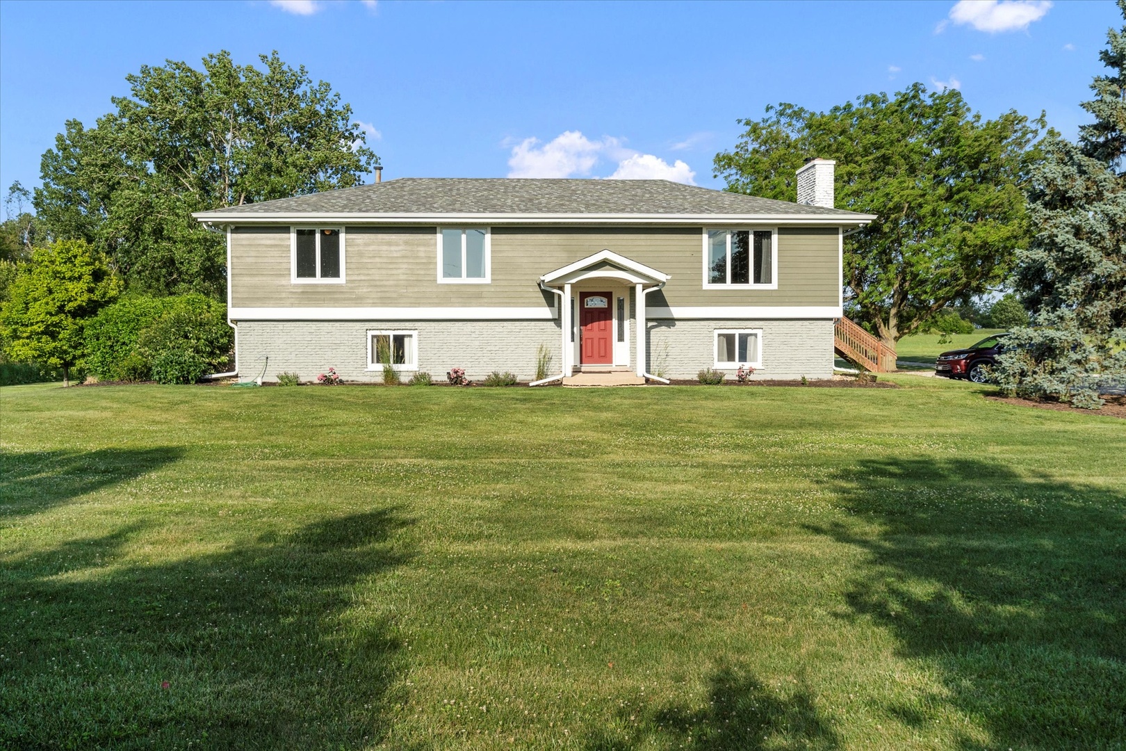 1002 S Schoolhouse Road, New Lenox, IL 60451