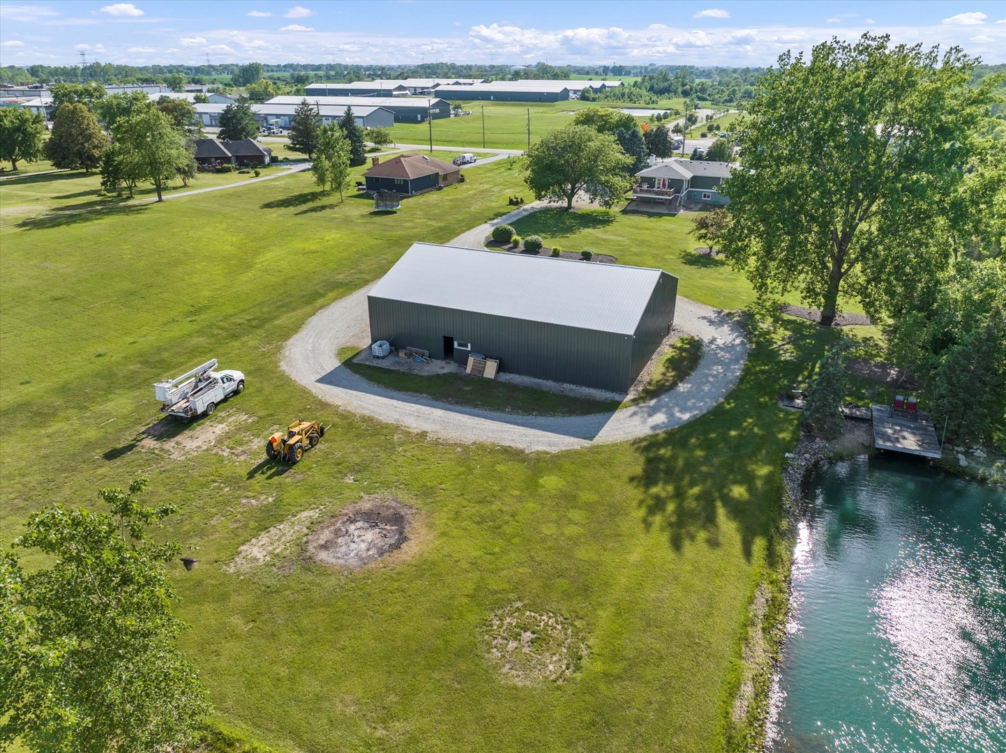 1002 S Schoolhouse Road, New Lenox, IL 60451