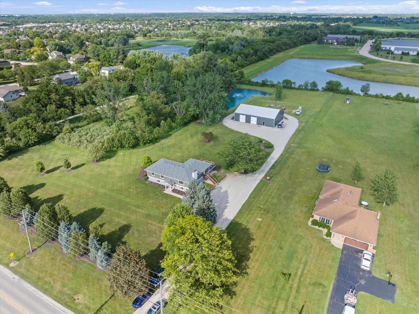 1002 S Schoolhouse Road, New Lenox, IL 60451