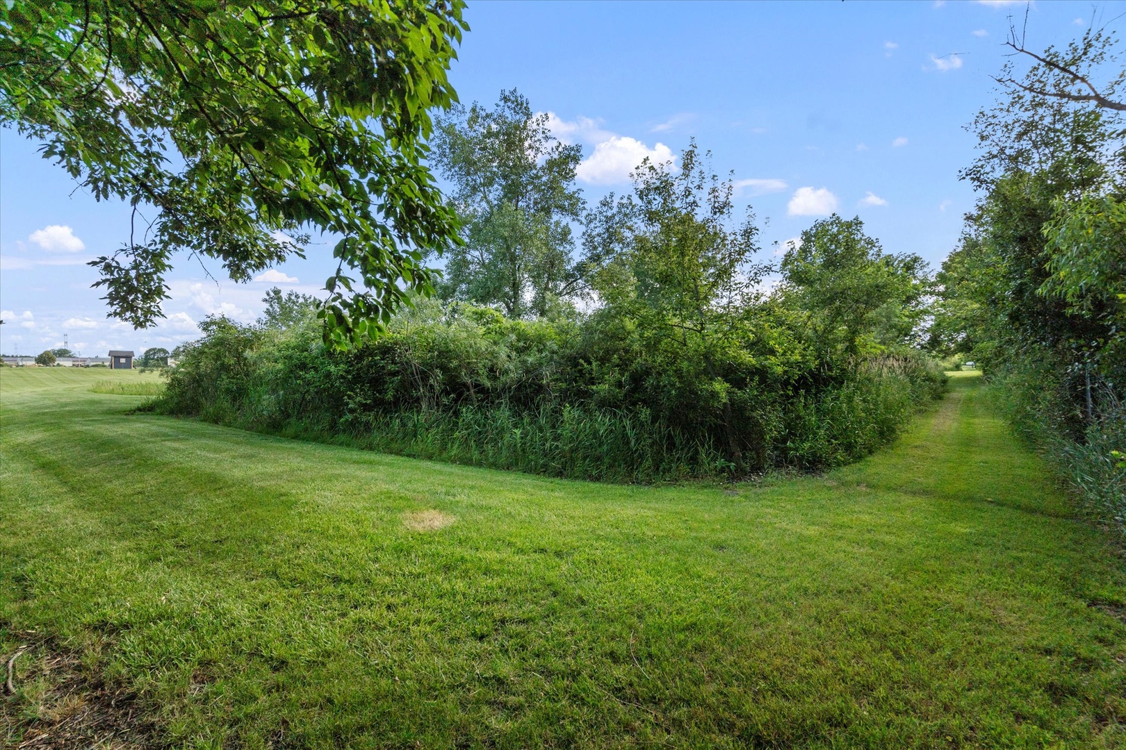 1002 S Schoolhouse Road, New Lenox, IL 60451