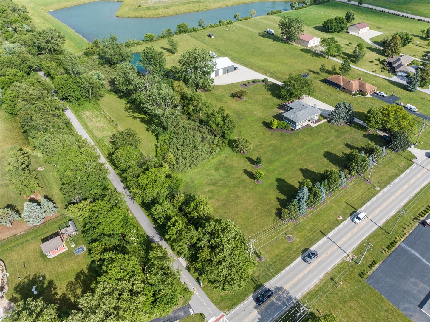 1002 S Schoolhouse Road, New Lenox, IL 60451