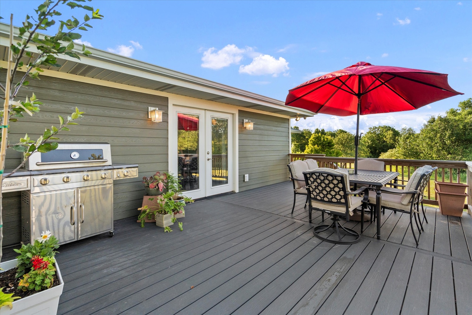 1002 S Schoolhouse Road, New Lenox, IL 60451