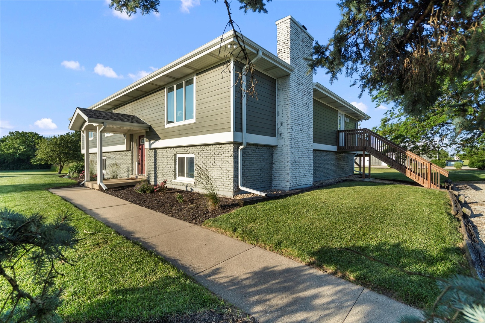 1002 S Schoolhouse Road, New Lenox, IL 60451