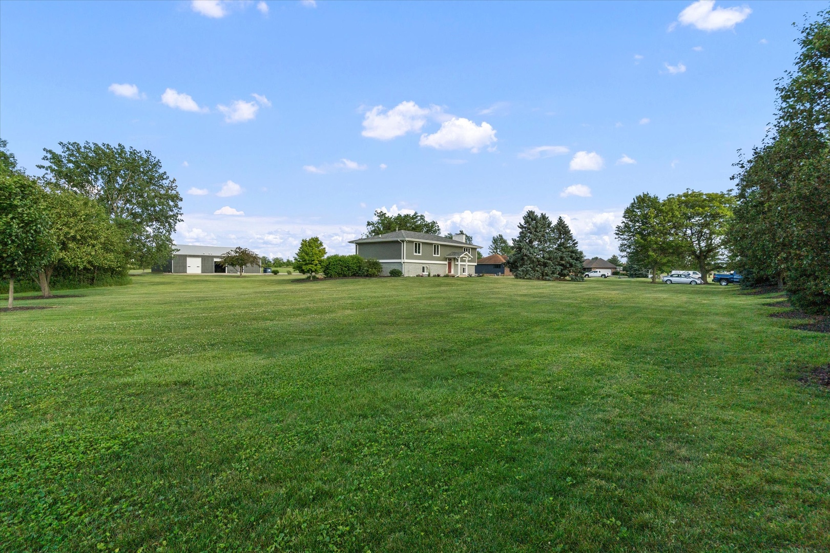 1002 S Schoolhouse Road, New Lenox, IL 60451
