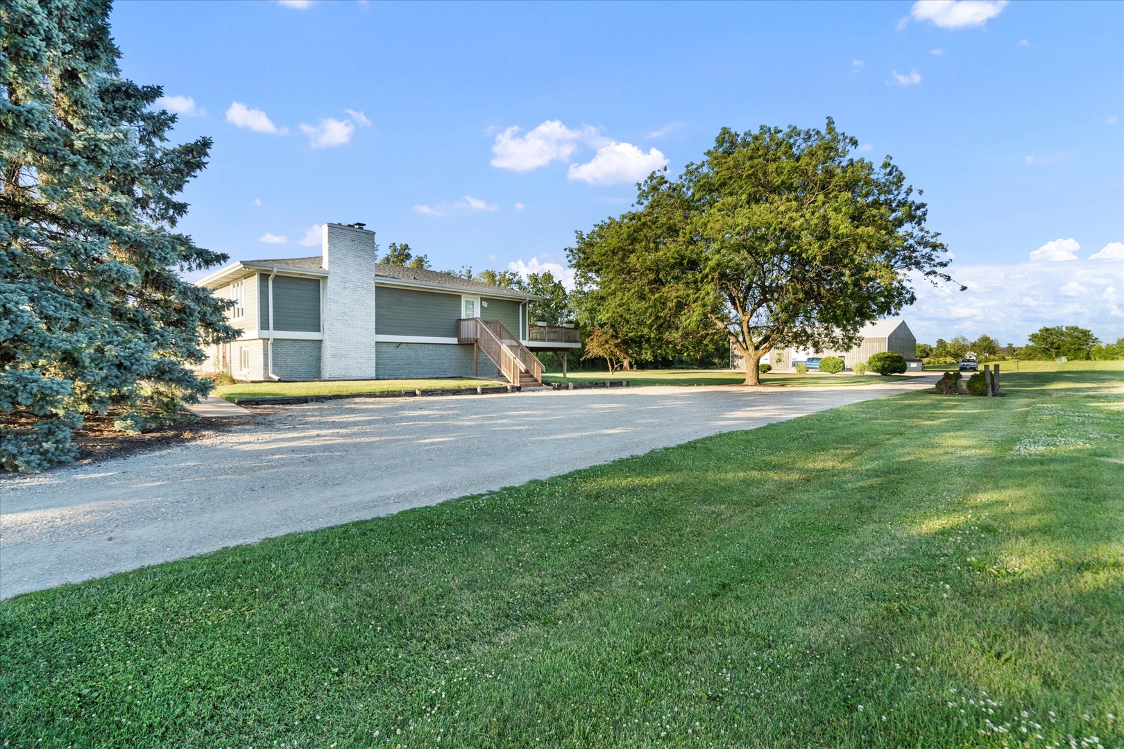 1002 S Schoolhouse Road, New Lenox, IL 60451