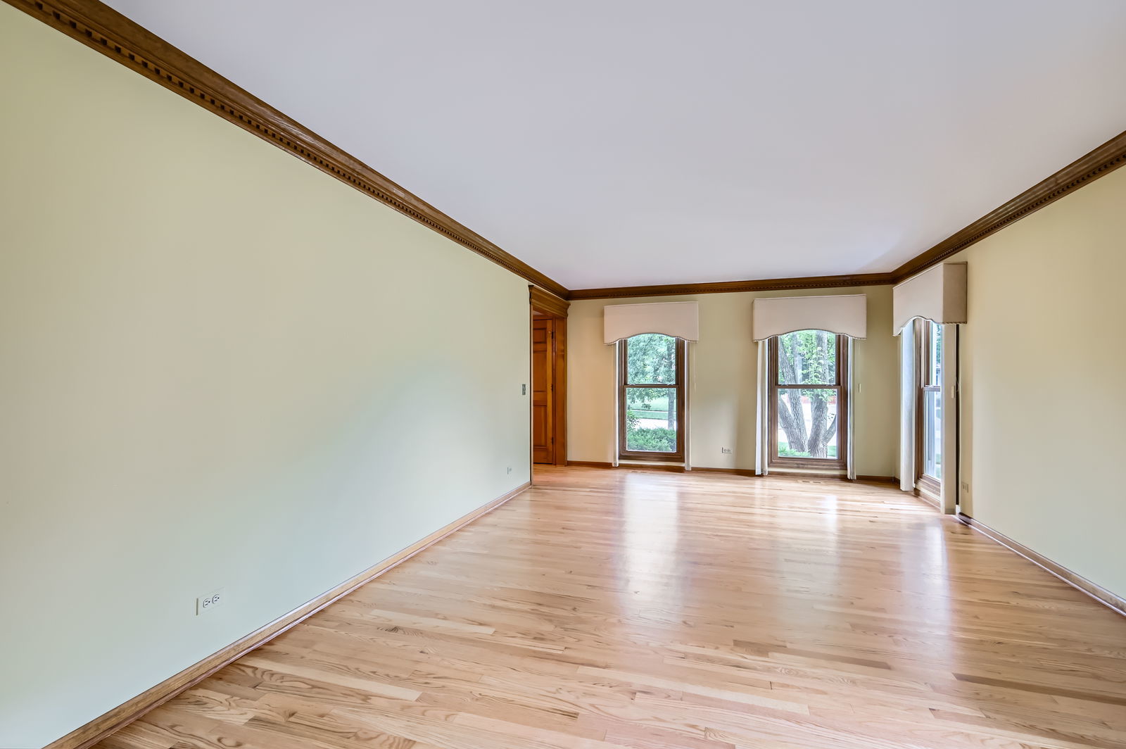 454 Hemlock Lane, Roselle, IL 60172