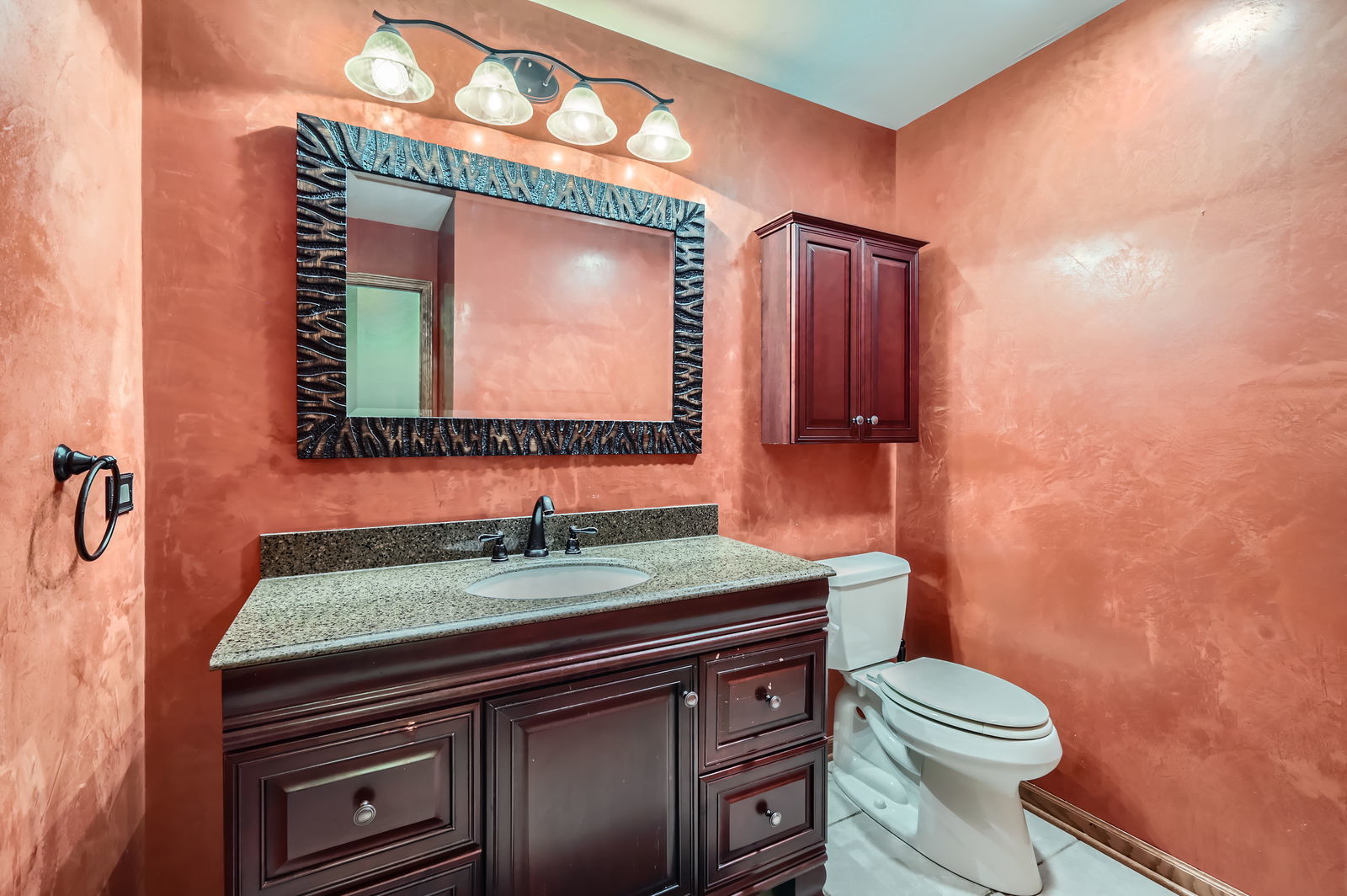 454 Hemlock Lane, Roselle, IL 60172