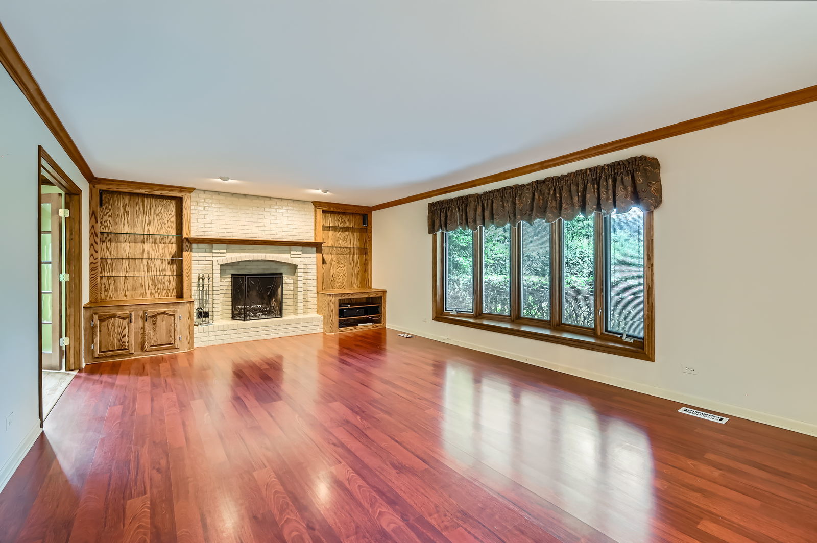 454 Hemlock Lane, Roselle, IL 60172