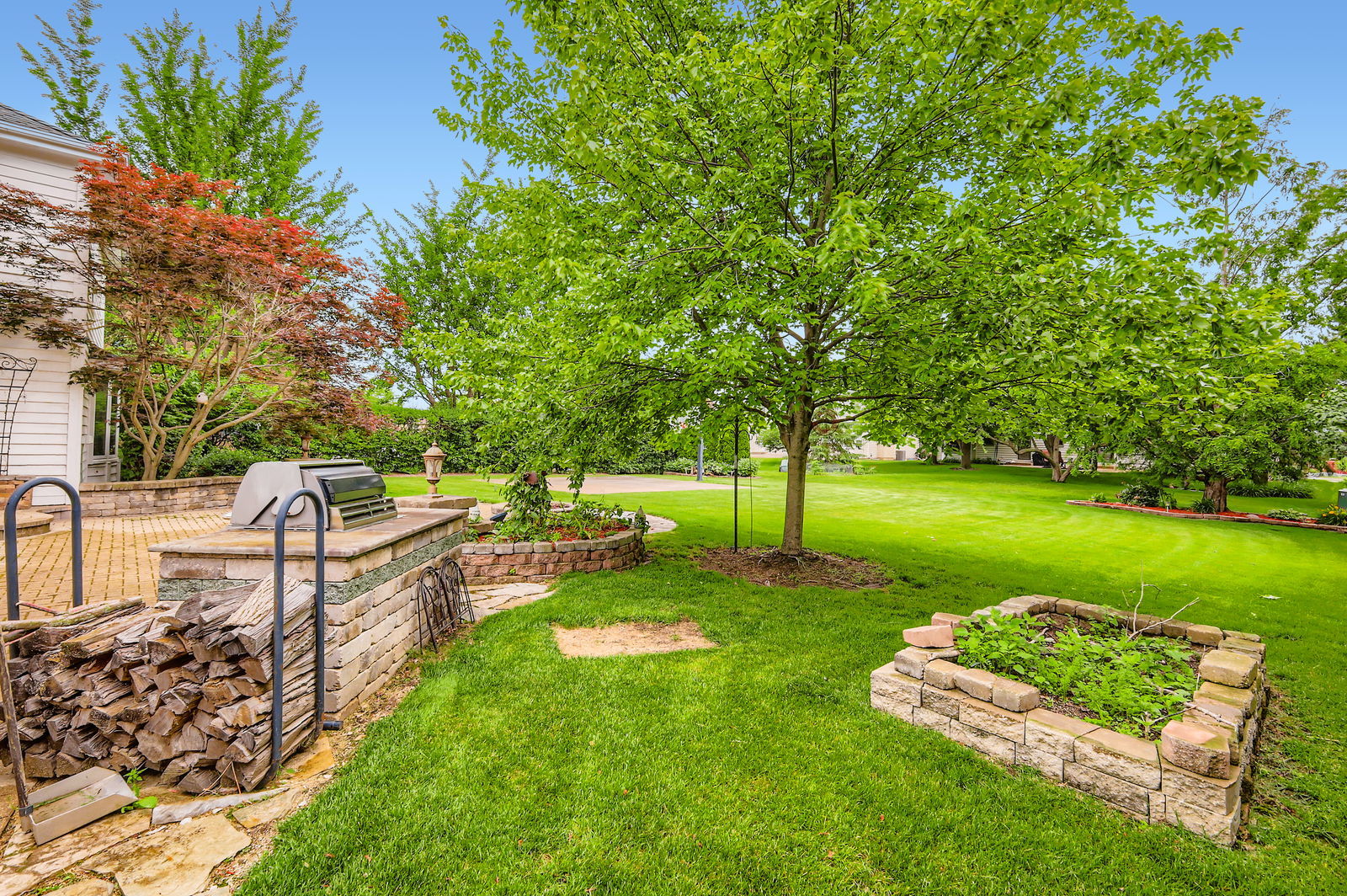 454 Hemlock Lane, Roselle, IL 60172
