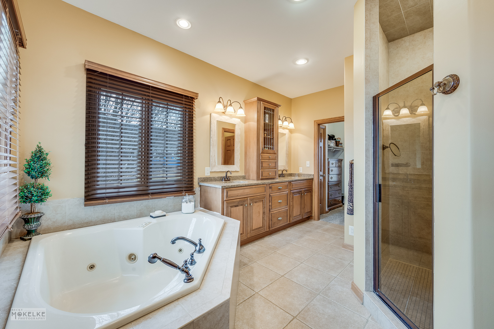 9299 Lee Hill Road, Newark, IL 60541