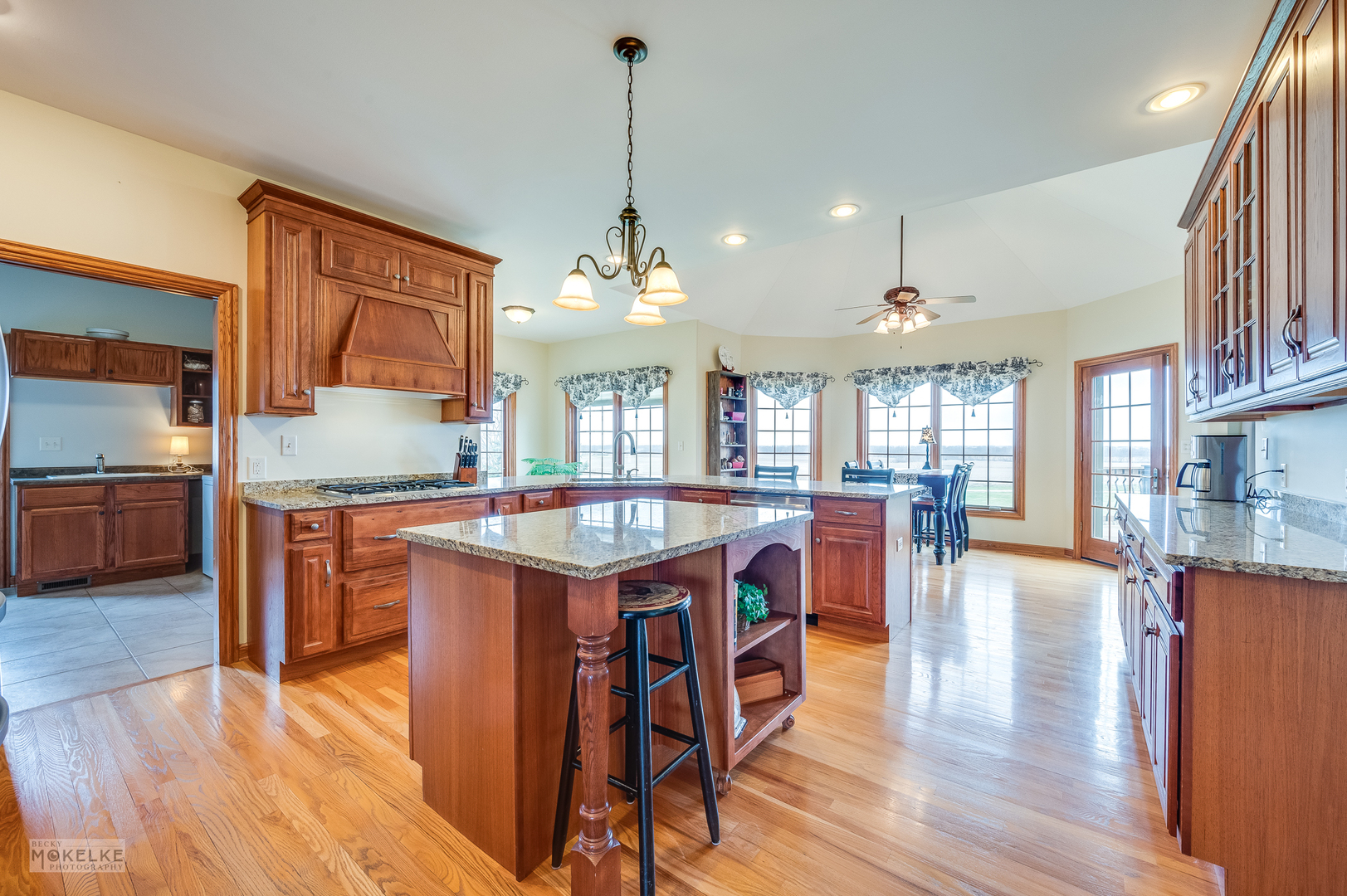 9299 Lee Hill Road, Newark, IL 60541