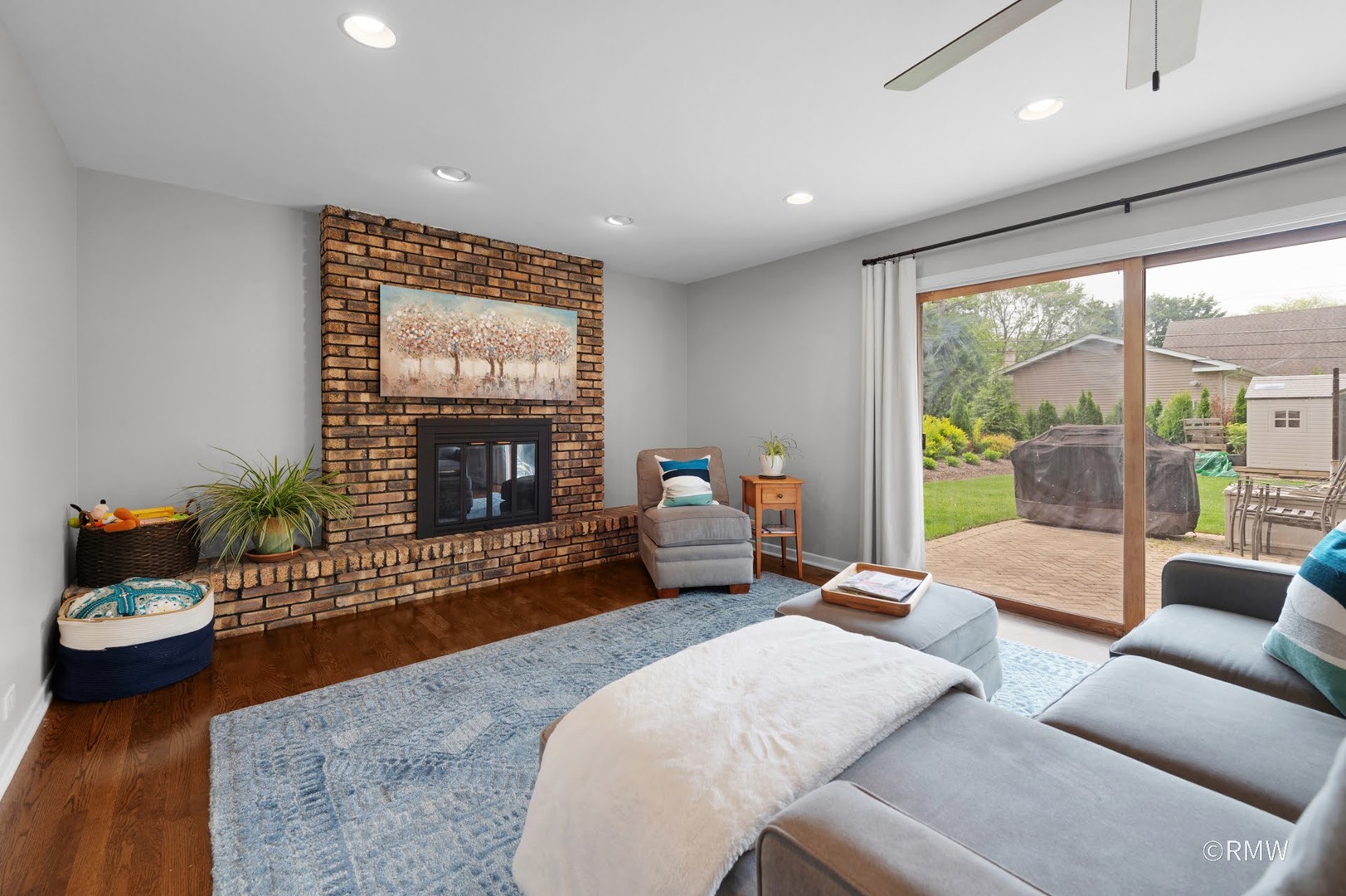 2105 E Mulberry Lane, Arlington Heights, IL 60004