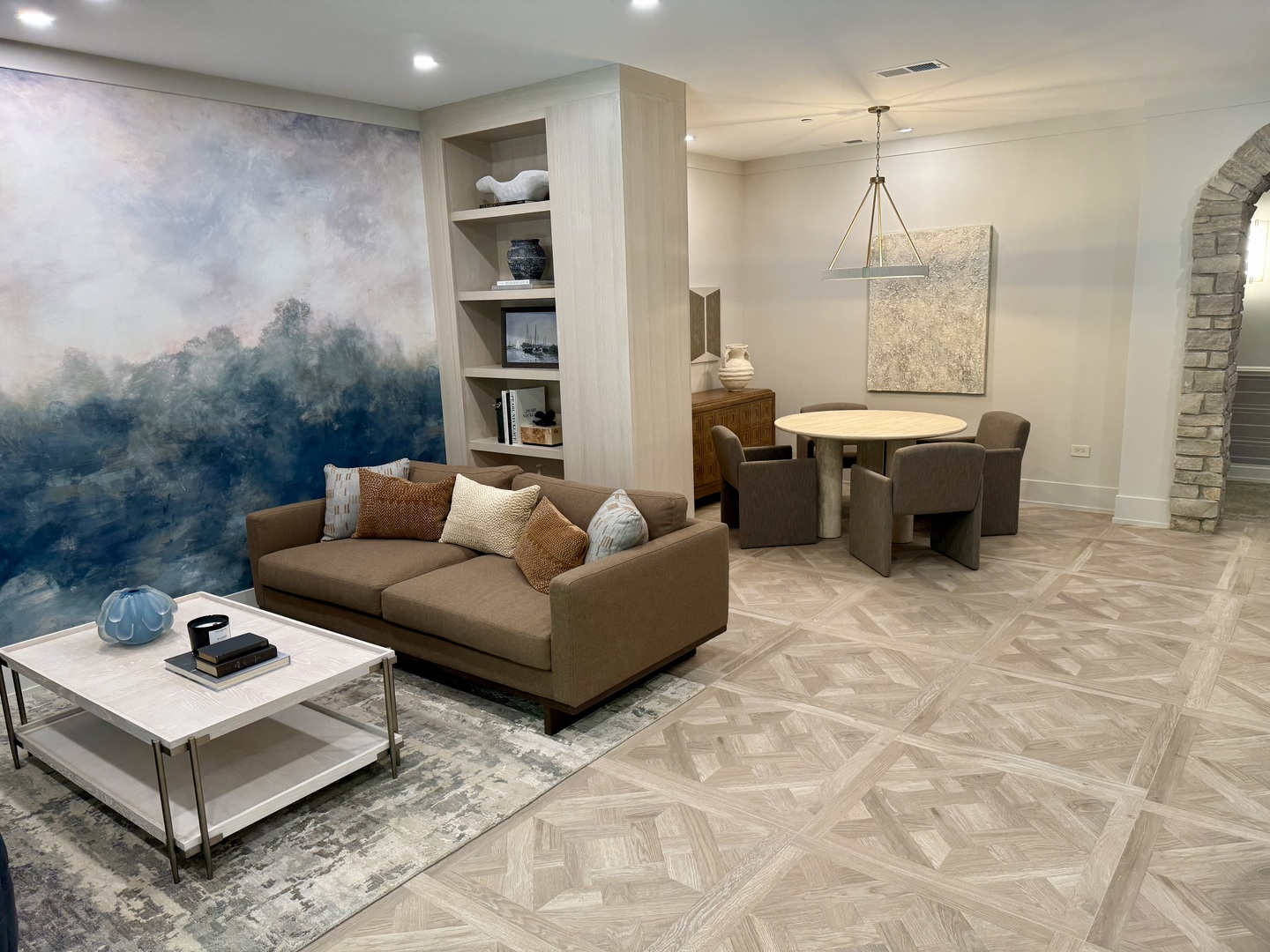 1800 Amberley Court #301, Lake Forest, IL 60045