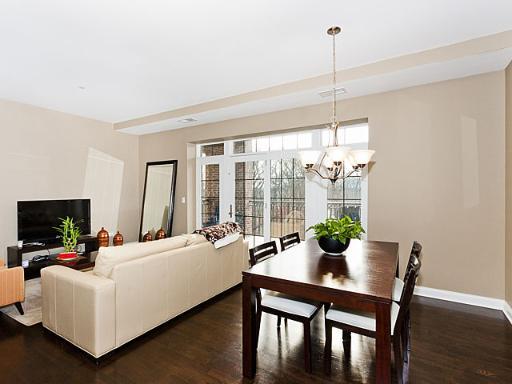 1800 Amberley Court #301, Lake Forest, IL 60045
