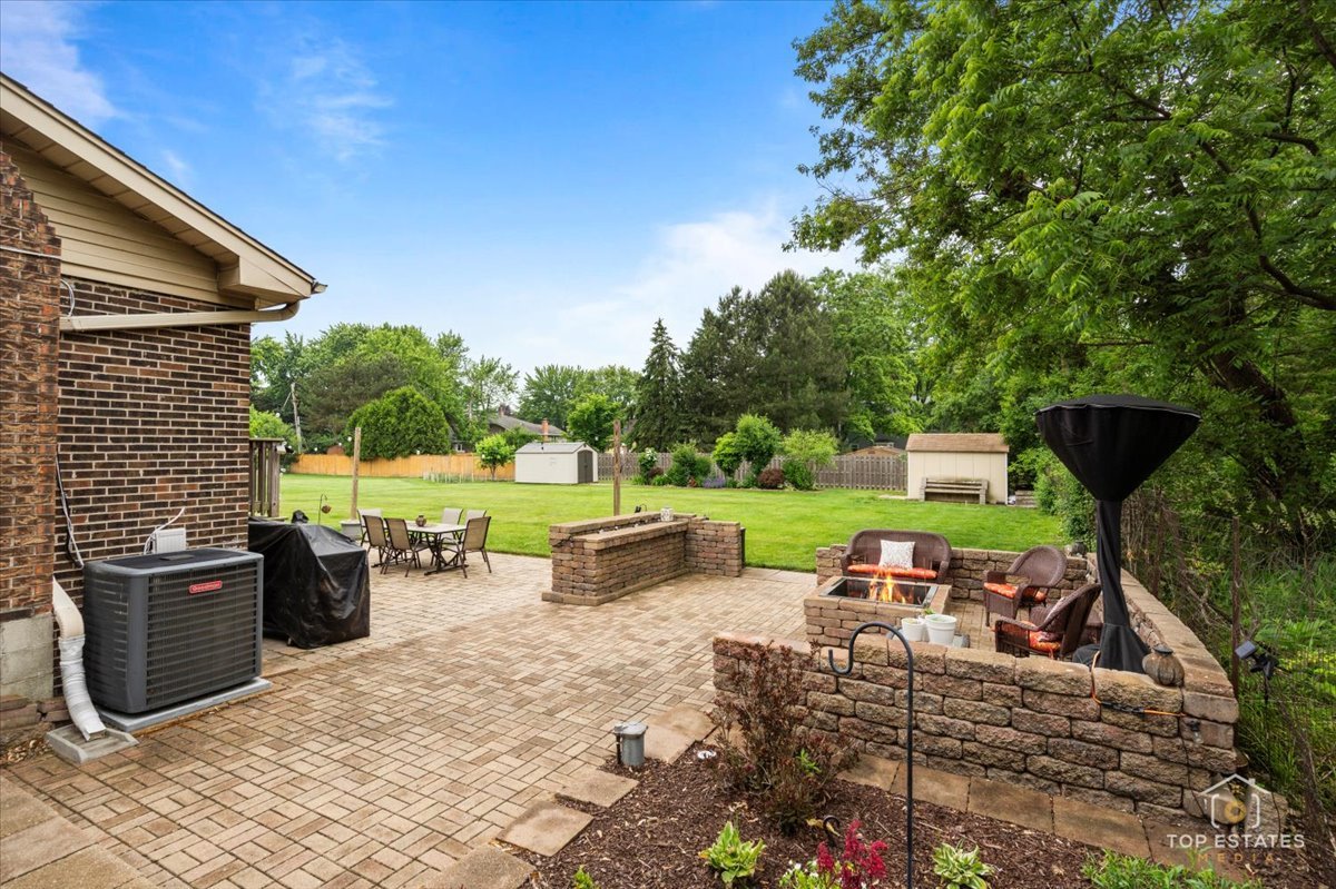 500 N Schoenbeck Road, Prospect Heights, IL 60070