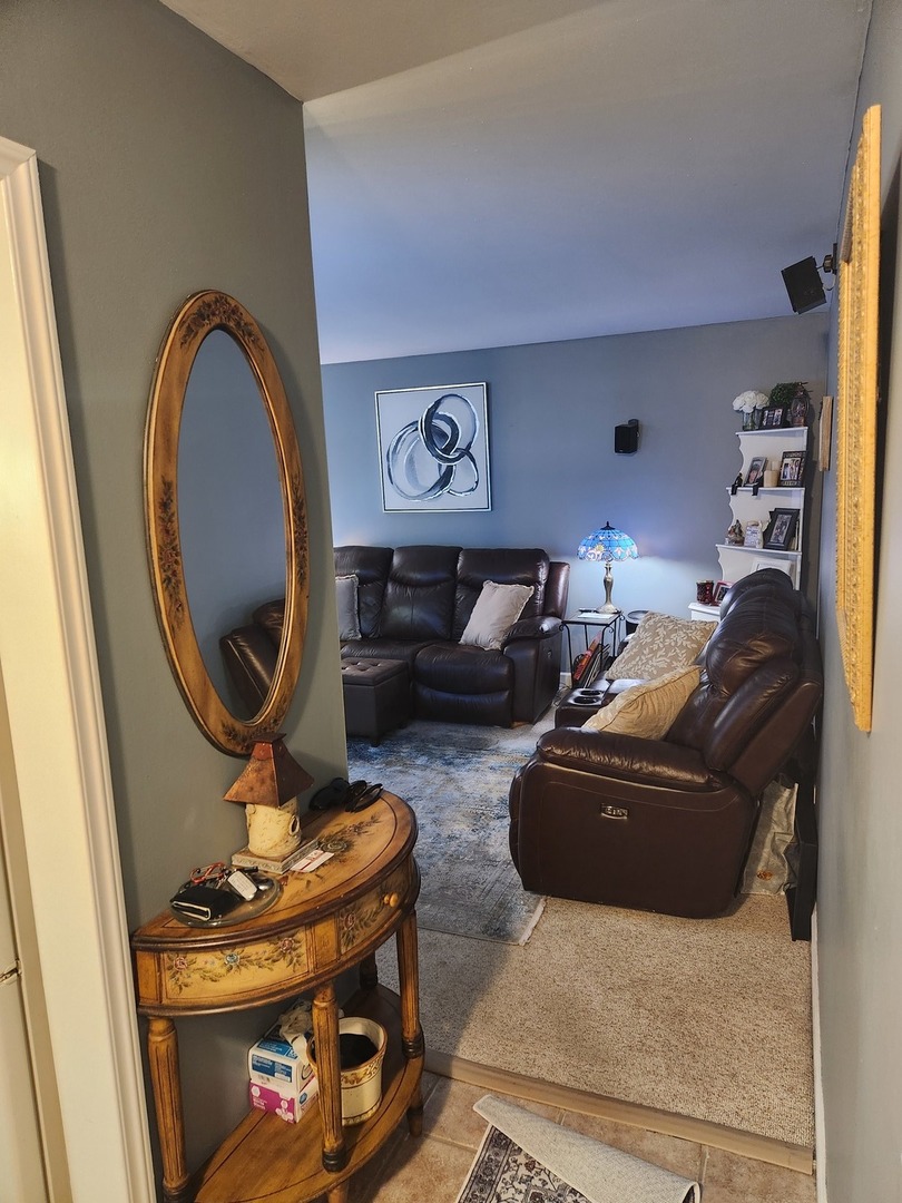 2149 Country Club Drive #16, Woodridge, IL 60517