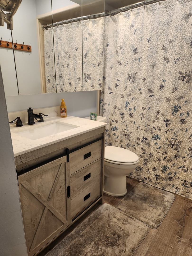 2149 Country Club Drive #16, Woodridge, IL 60517