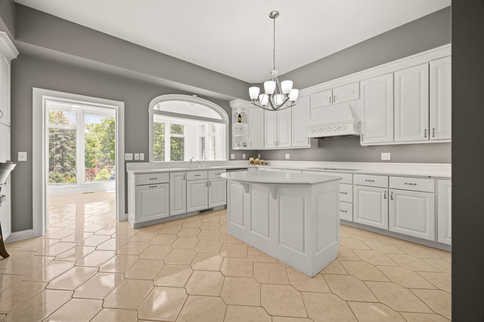 W3318 Lake Forest Lane, Lake Geneva, WI 53147