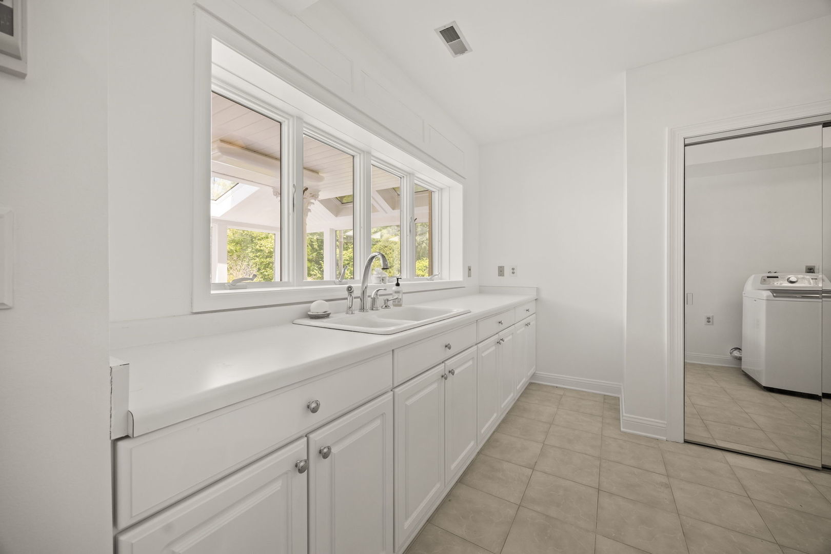 W3318 Lake Forest Lane, Lake Geneva, WI 53147