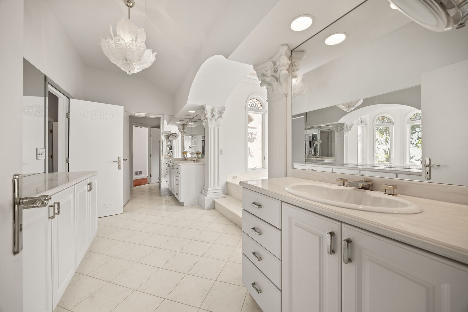 W3318 Lake Forest Lane, Lake Geneva, WI 53147
