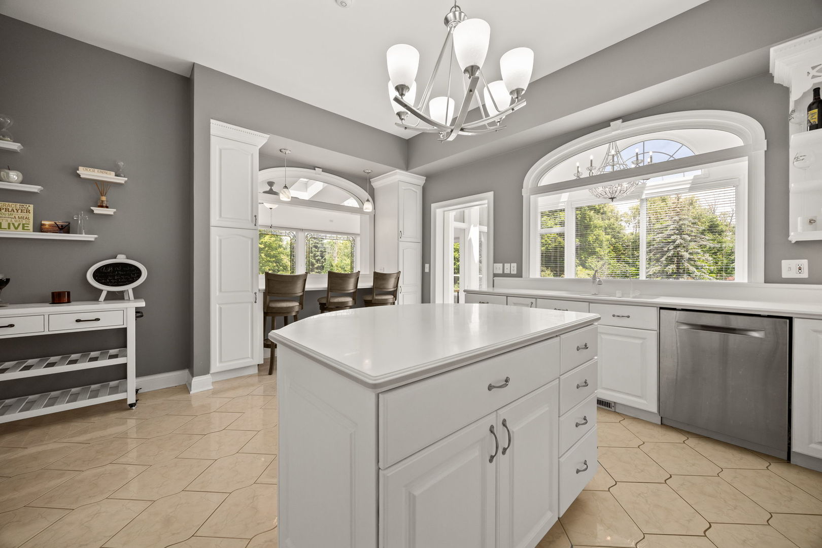 W3318 Lake Forest Lane, Lake Geneva, WI 53147