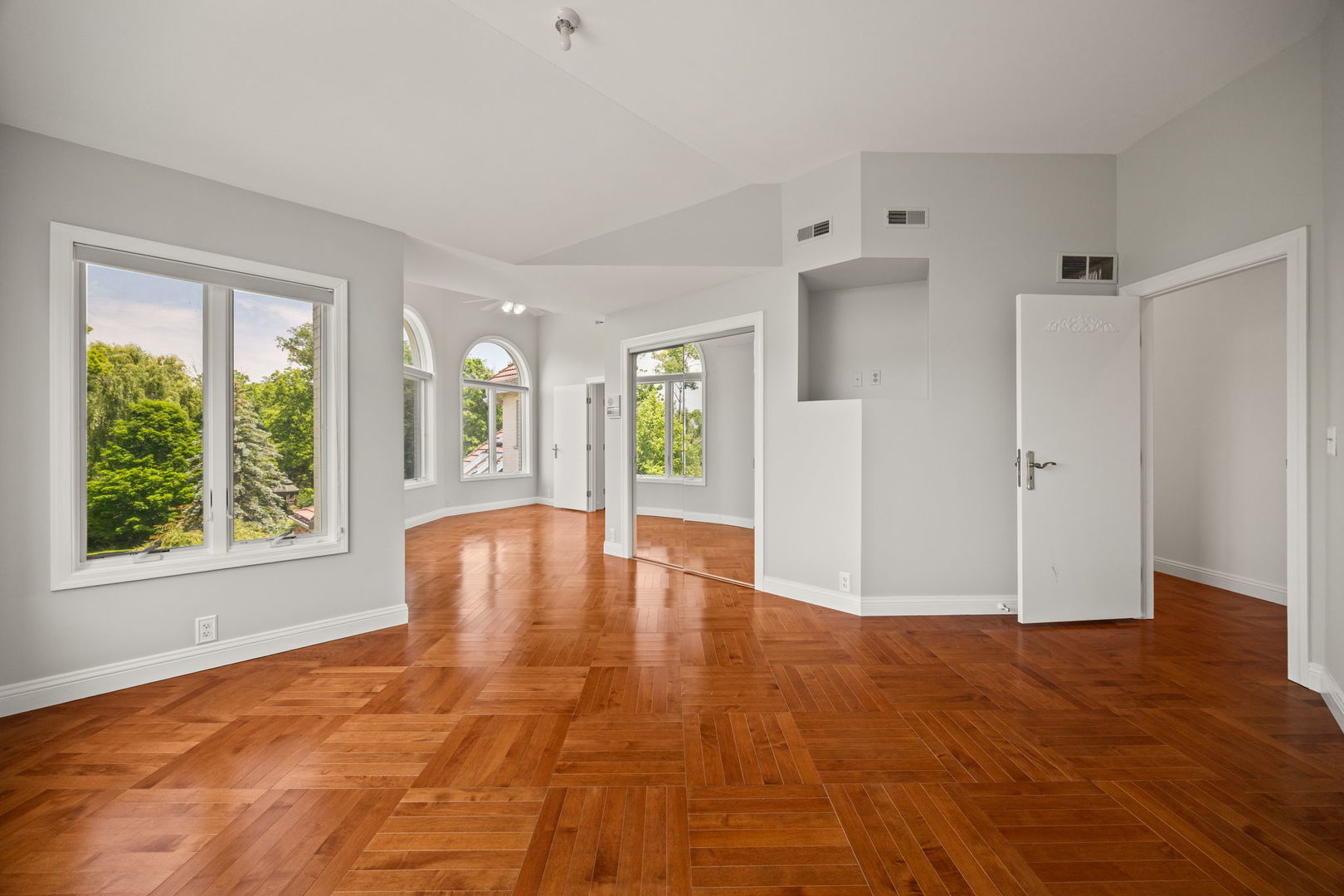 W3318 Lake Forest Lane, Lake Geneva, WI 53147