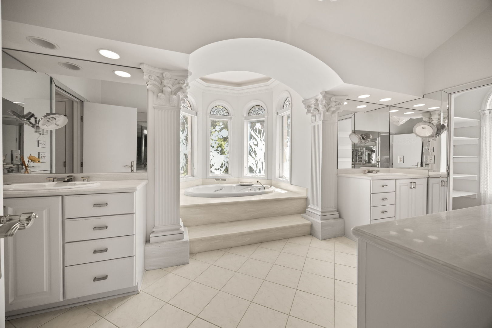 W3318 Lake Forest Lane, Lake Geneva, WI 53147