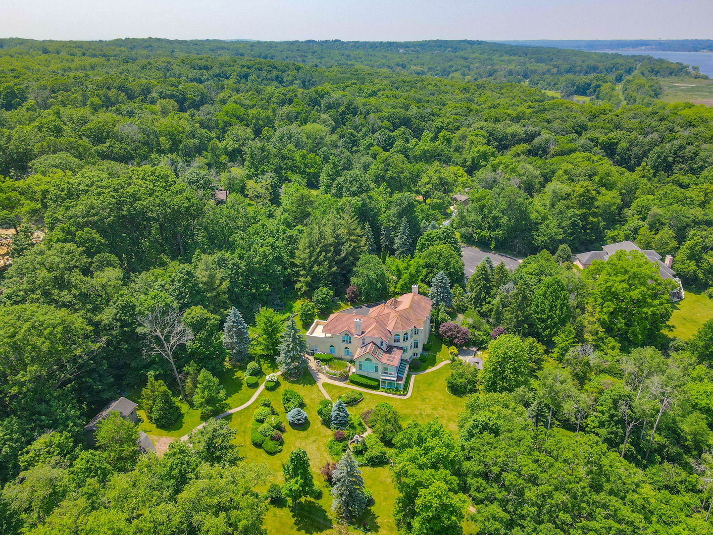 W3318 Lake Forest Lane, Lake Geneva, WI 53147