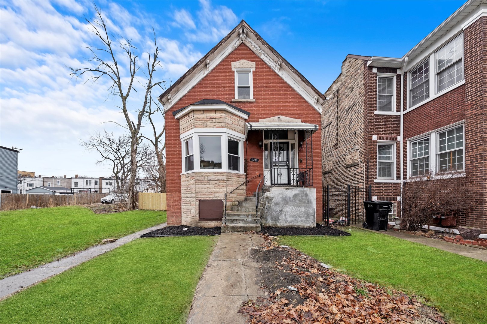 5241 W Adams Street, Chicago, IL 60644