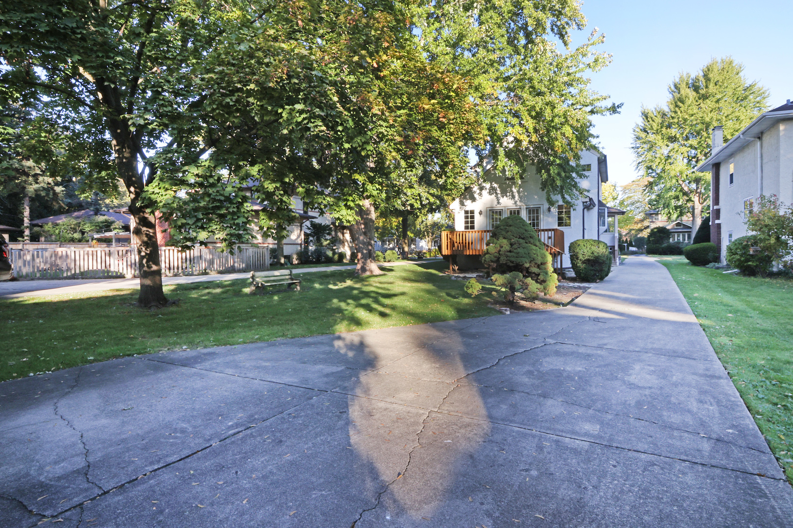 231 Lawton Road, Riverside, IL 60546