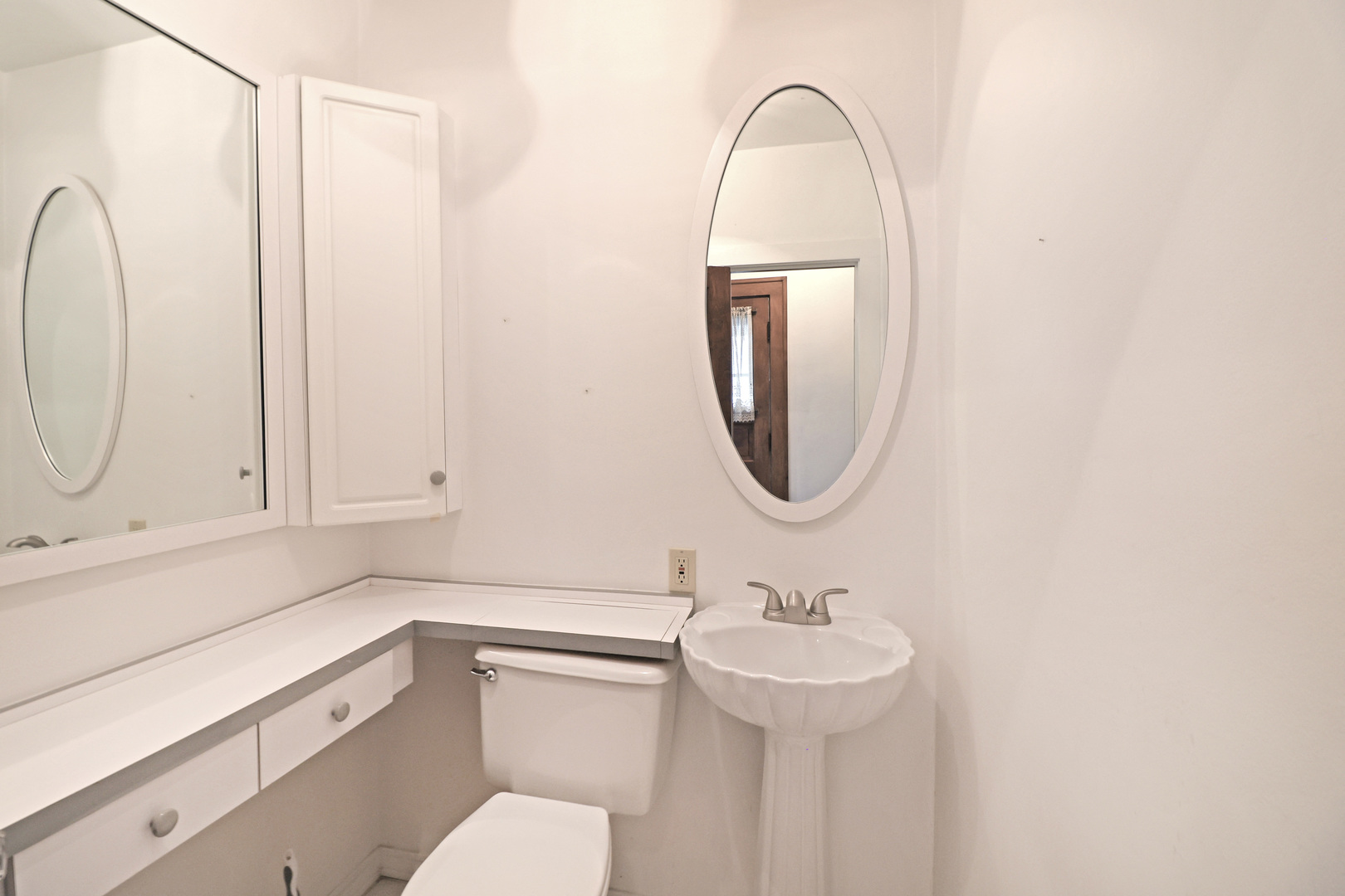 231 Lawton Road, Riverside, IL 60546