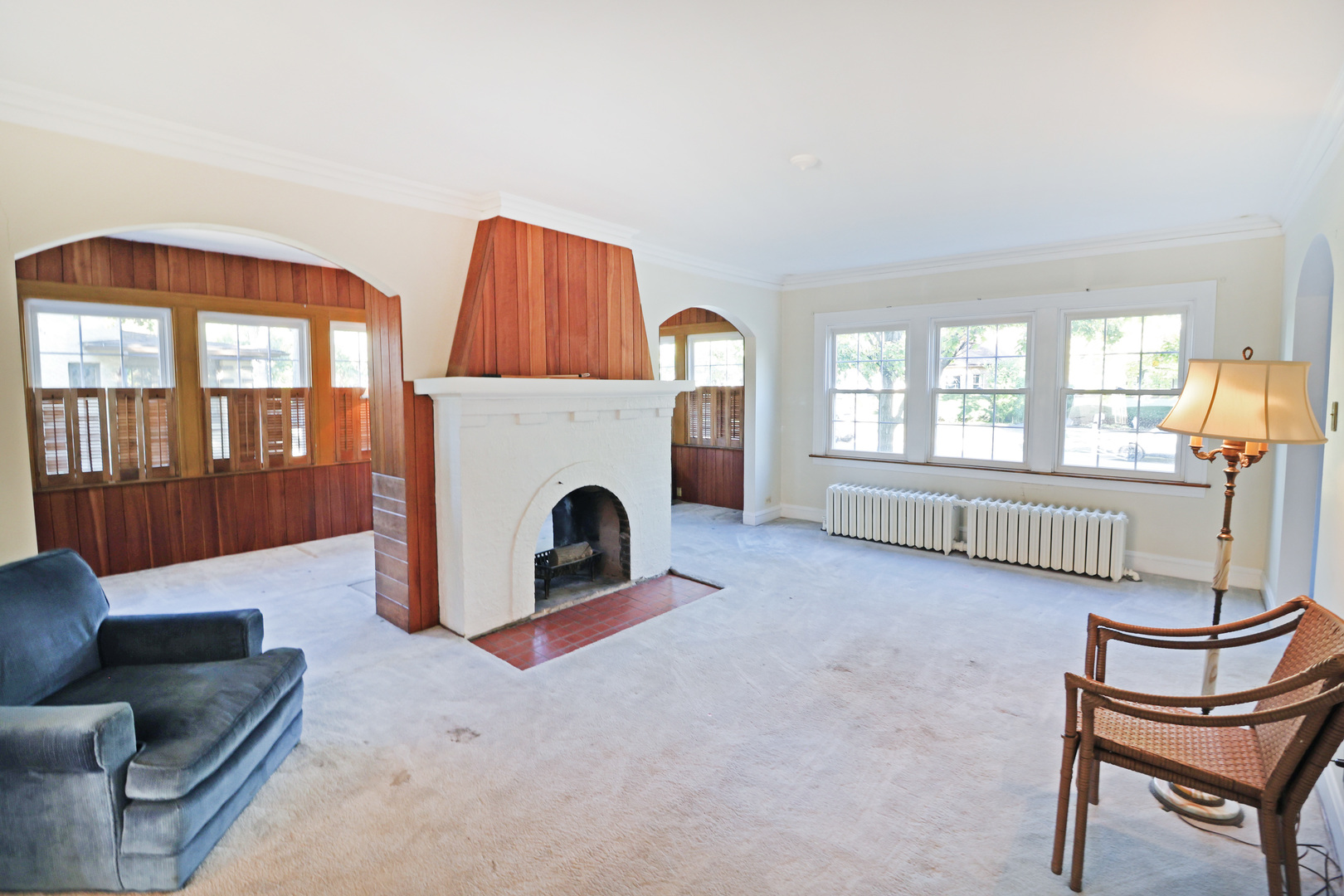 231 Lawton Road, Riverside, IL 60546