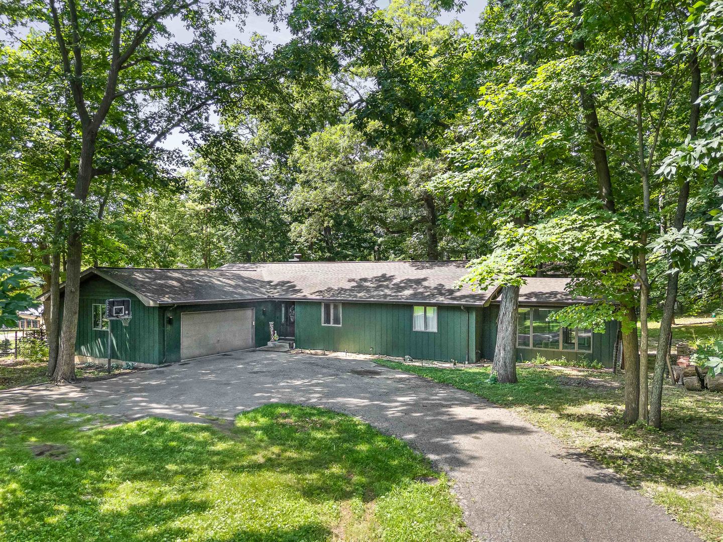 16718 E 400 North Road, Heyworth, IL 61745