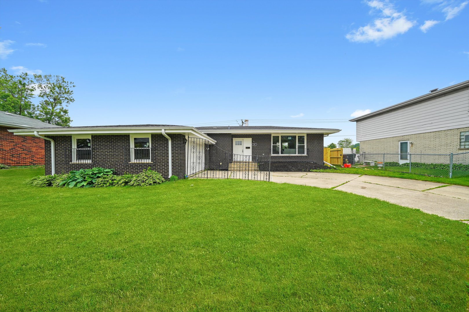 243 S Walnut Street, Glenwood, IL 60425