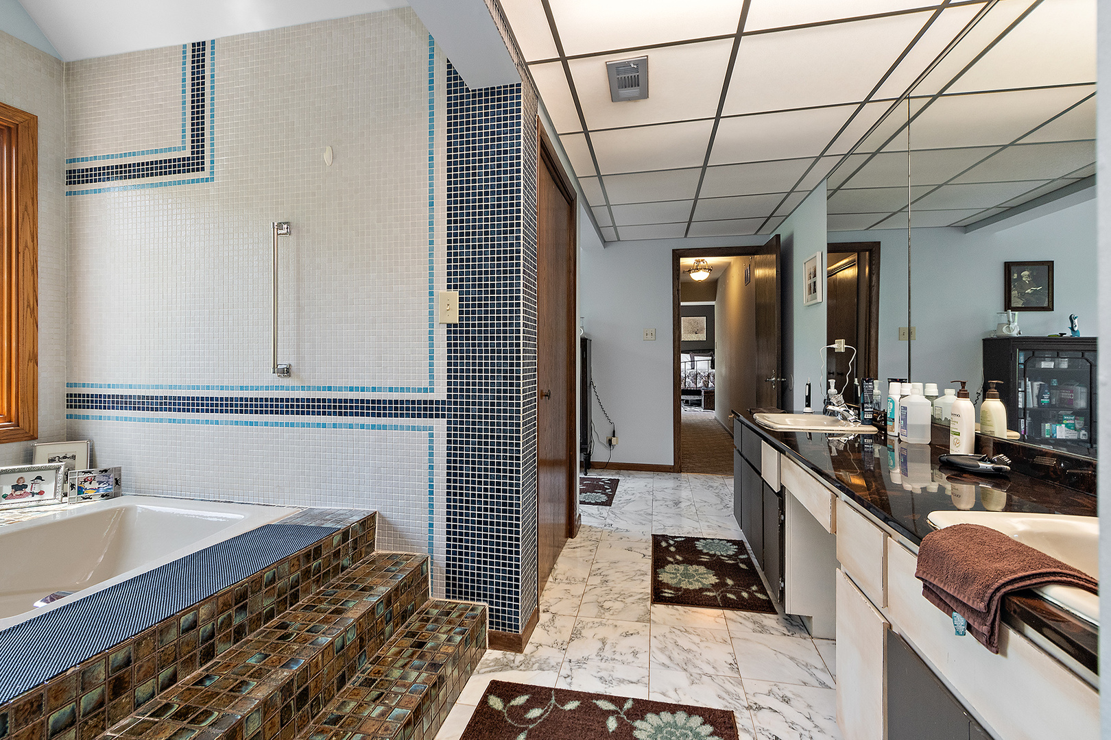 8414 W 119th Street, Palos Park, IL 60464