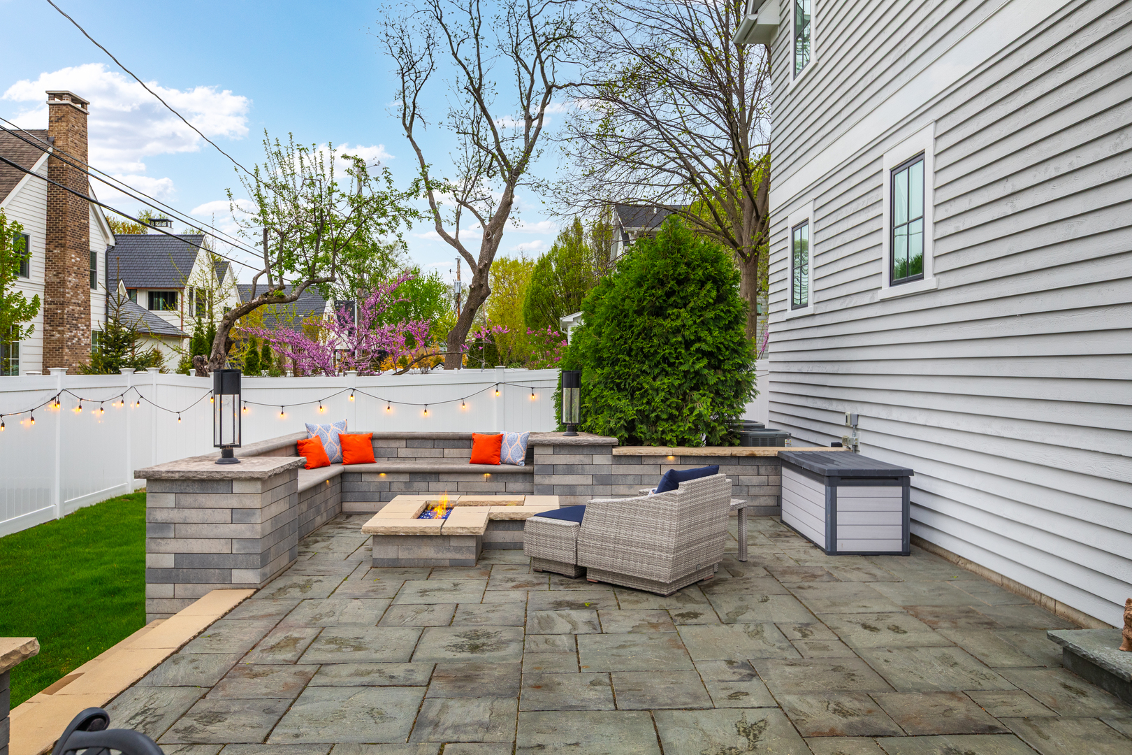 33 N Fremont Street, Naperville, IL 60540