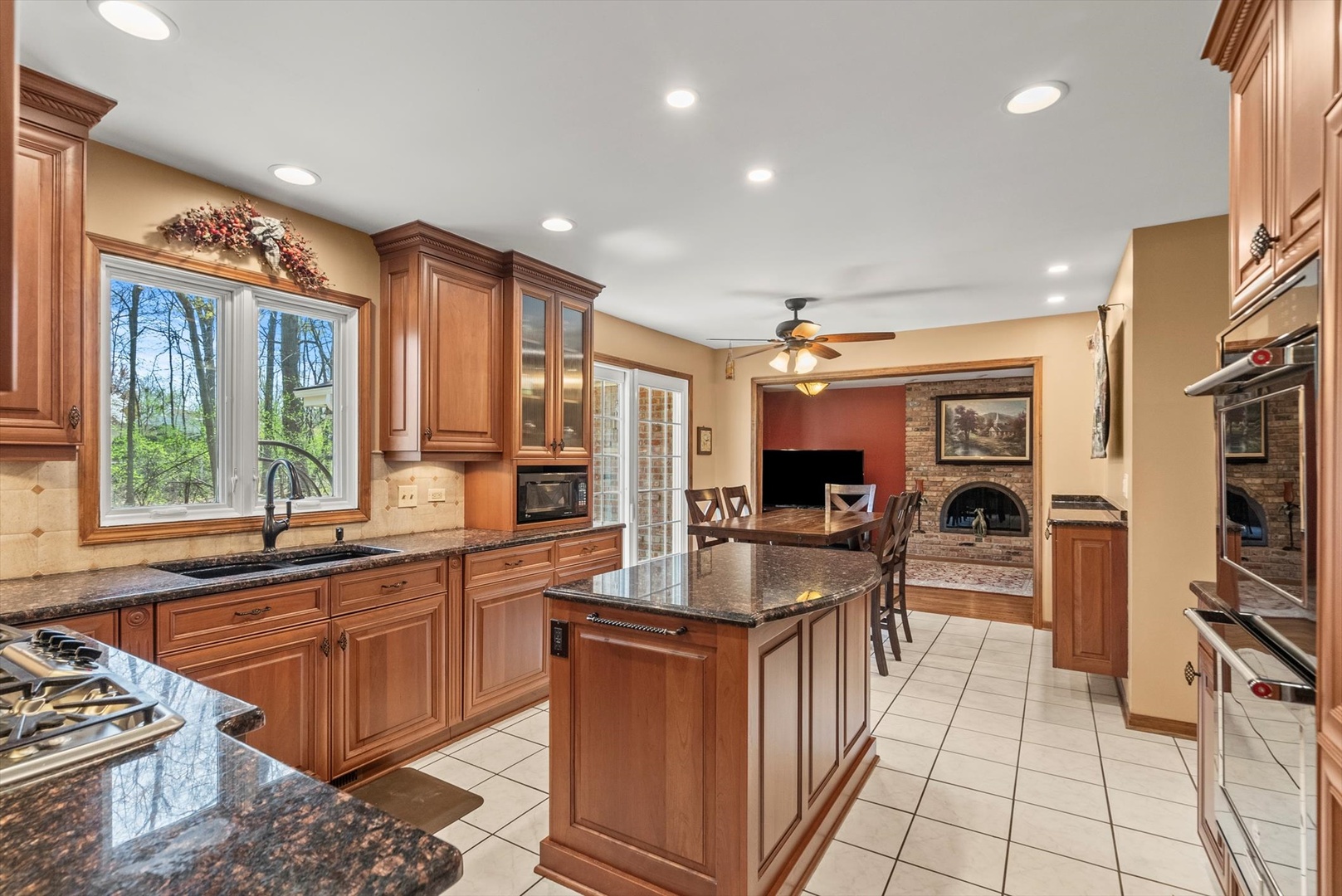 125 Grove Lane, Barrington, IL 60010