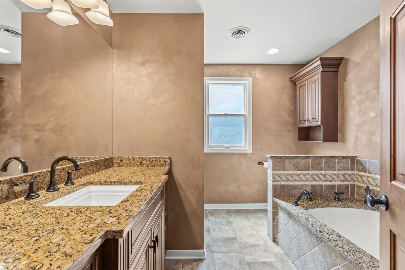 125 Grove Lane, Barrington, IL 60010