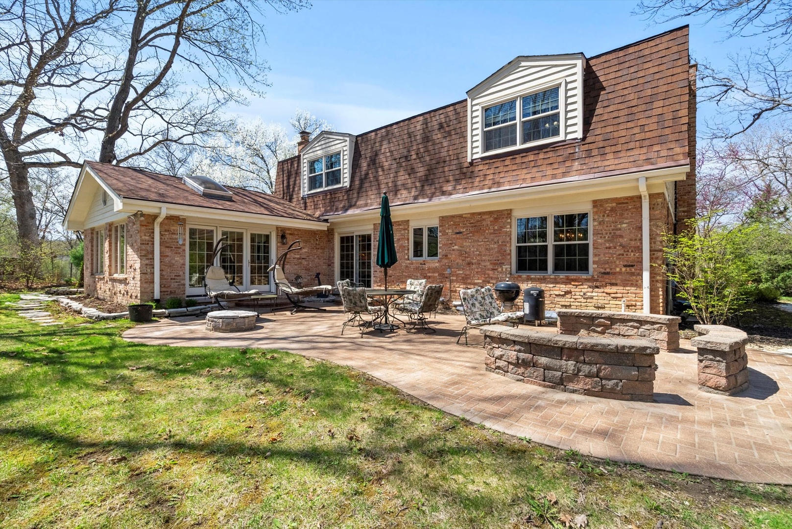 125 Grove Lane, Barrington, IL 60010