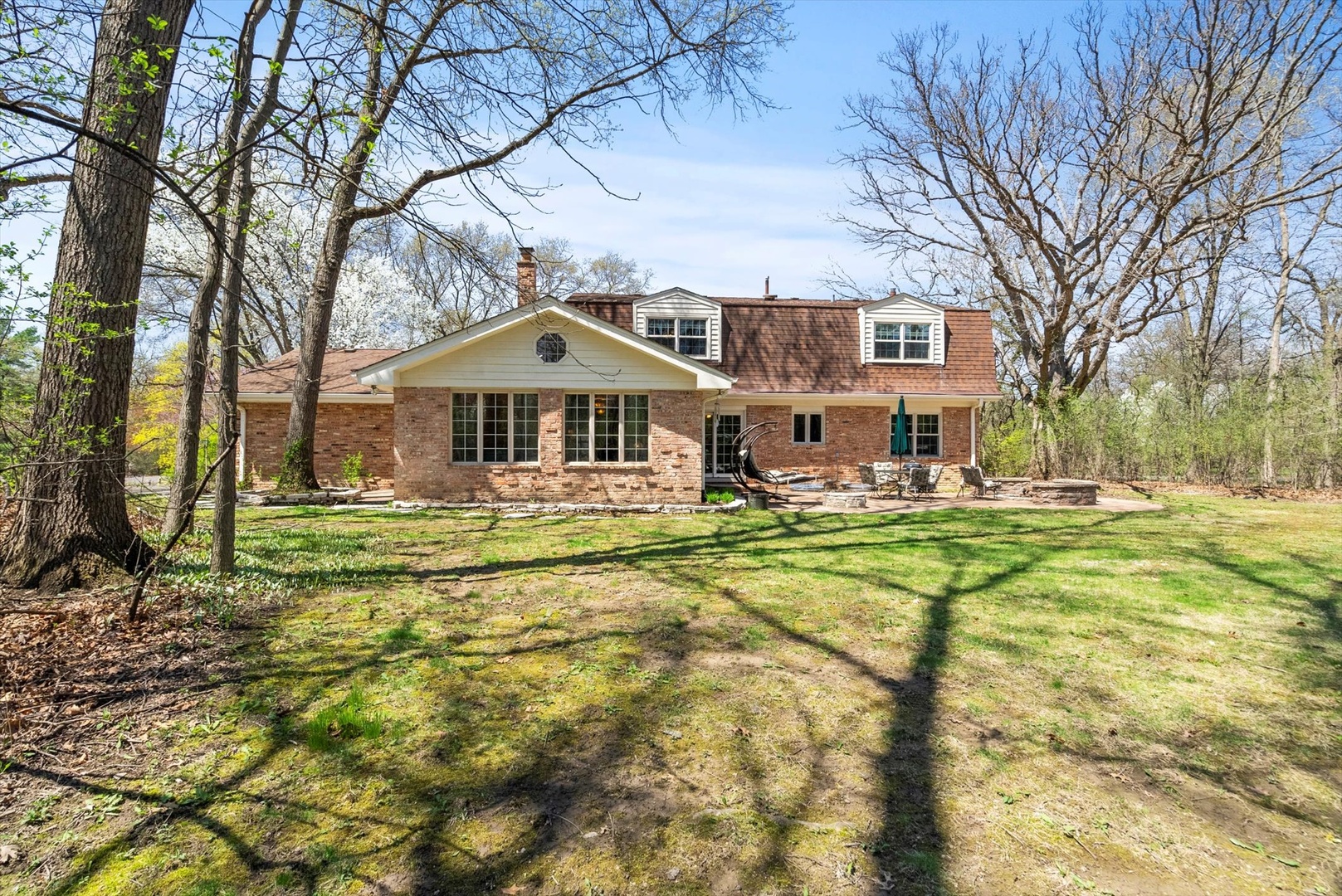 125 Grove Lane, Barrington, IL 60010
